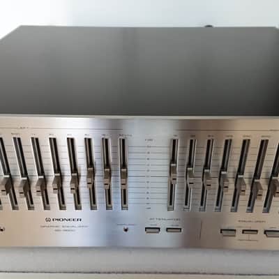 Pioneer SG-9800 Graphic Equalizer, Multi-voltage Model 1981 - Silver image 3