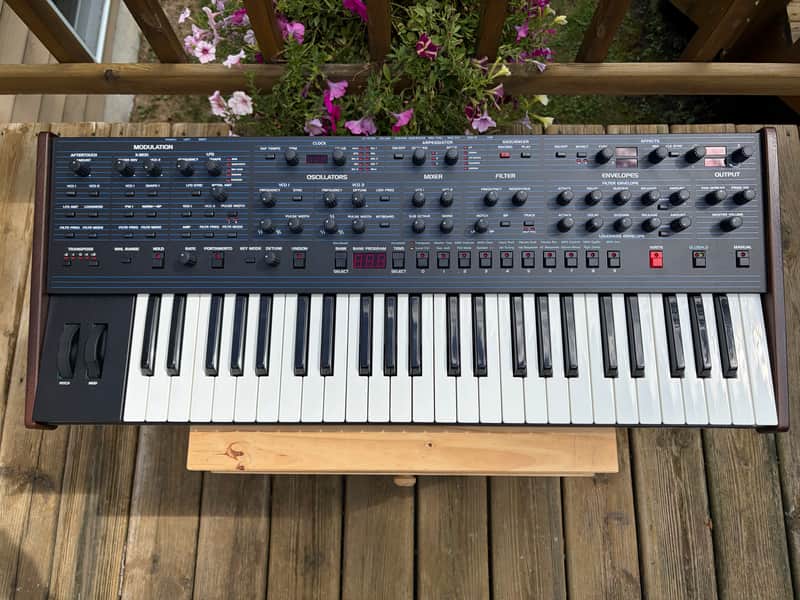 Dave Smith Instruments OB-6 49-Key 6-voice Polyphonic Synthesizer
