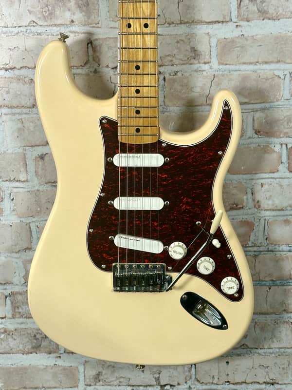Fender Classic Series '70s Stratocaster 2002 - Olympic White image 1