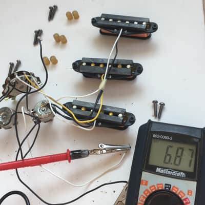 Vintage 1998 CTS Pots Genuine Fender Guitar Aged Relic Loaded Strat Pickups Set Staggered Poles 137xx49 image 12