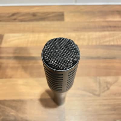 Yamaha DM104 Cardioid Dynamic Microphone 2022 - Present - Black image 2
