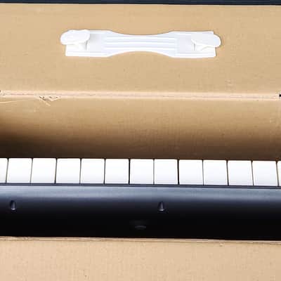 STUDIO SALE! M-Audio Axiom 61 - Key Semi-Weighted USB MIDI Controller image 12