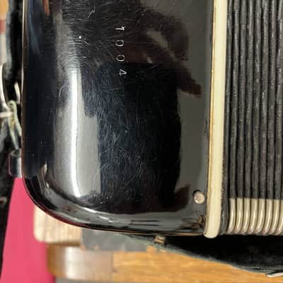 USED Vintage Valanti Professional Piano Accordion, 41/120 comes with case! image 9