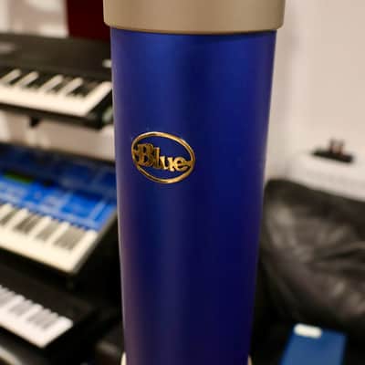 Blue Bottle Tube Mic with B6 & B0 Capsules 2010s - Blue image 13