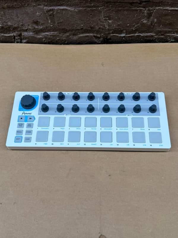 Arturia BeatStep Controller & Linear Step Sequencer image 1
