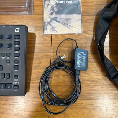 Elektron Analog Four MKII 4-Voice Tabletop Analog Synthesizer 2020 - Present - Black image 10