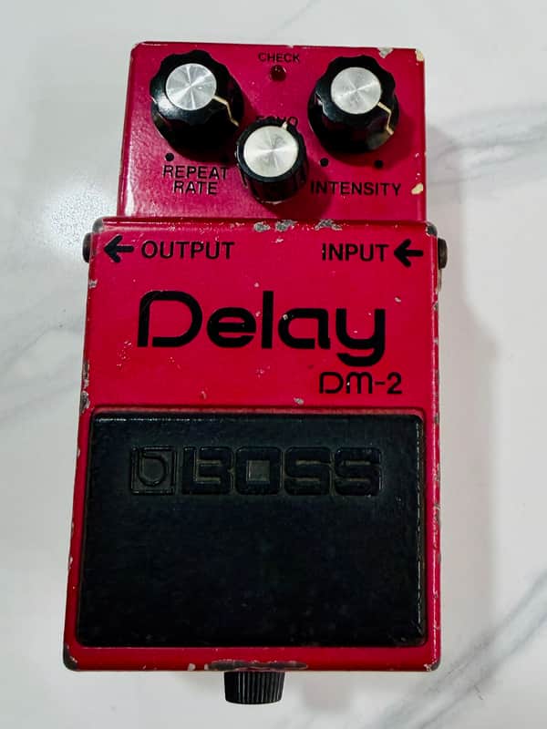 Boss DM-2 Delay Pedal | Reverb