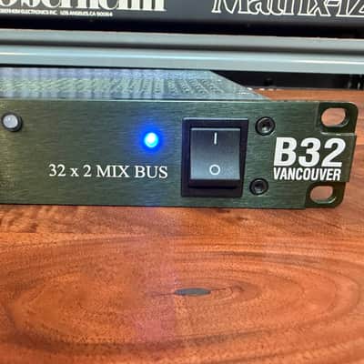 Burl B32 Vancouver 32x2 Summing Box - Box and Packaging Mint image 4