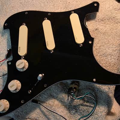 EMG DG20 David Gilmour Pre-Wired Loaded Strat Pickguard 2010s - Limited Edition Eclipse image 3