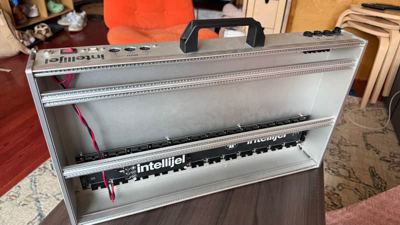 Intellijel 7U 104HP Performance Case - Silver image 1