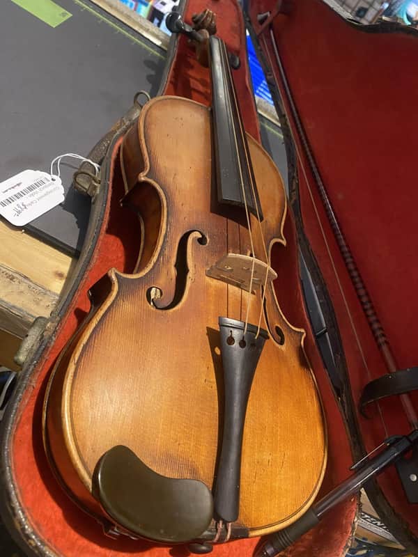 Consignment Carlo Bergonzi Violin - image 1