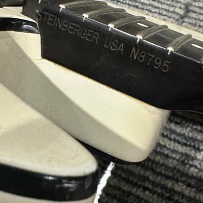 Steinberger GM4T - White image 8