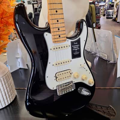 Fender Player II Stratocaster HSS 2025- Black image 4