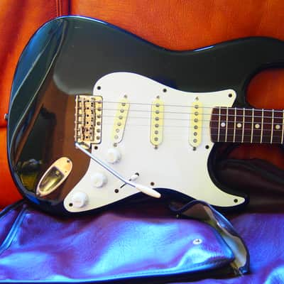 1980 Greco SE-800 Super Real Black, V neck with rosewood slab board (MIJ S-Style) + Original gig bag image 2