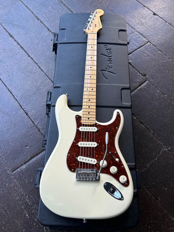 Fender  American Standard Stratocaster 2011 - Olympic White with Noiseless pickups