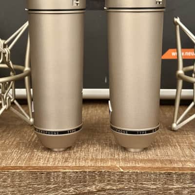 Vintage Neumann U 87 Condenser Microphone Stereo Pair. Close SN. Great Shape U87 1982 Z 48 Shock Mount image 7