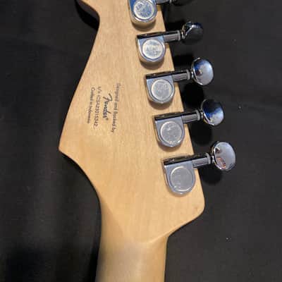 Squier Mini Stratocaster V2 with Laurel Fretboard 2020 - Dakota Red image 6
