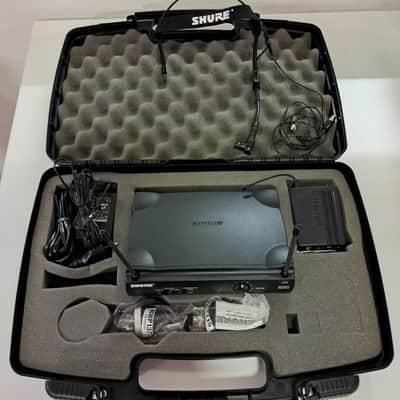 Shure UT4 TE Wireless System — UHF + Headset Mic image 4