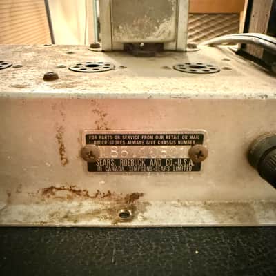 Airline Montgomery Wards Silvertone Chassis complete w transformers guitar amp 9006 image 2