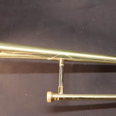Bach Student BTB202 Tenor Trombone - Lacquered With Mouthpiece And Case image 3