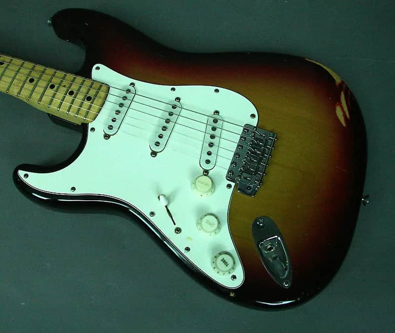 Fender Stratocaster Left-Handed (1971 - 1977) | Reverb