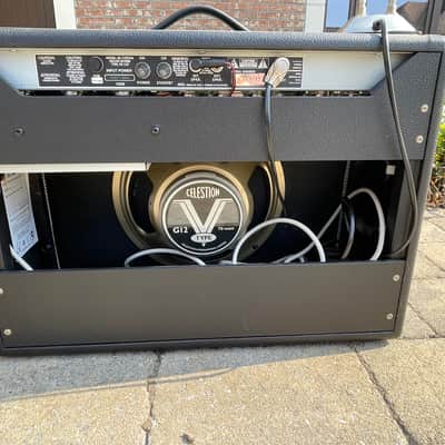 Fender '68 Custom Deluxe Reverb 2-Channel 22-Watt 1x12" Guitar Combo image 8