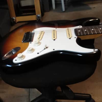 Fender stratocaster 1984 Classic Sunburst image 8