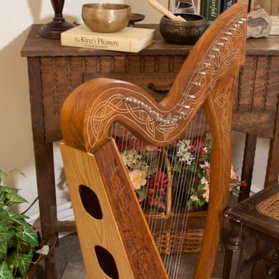 Roosebeck Minstrel 29 String Celtic Harp Chelby Levers Thistle Design image 10