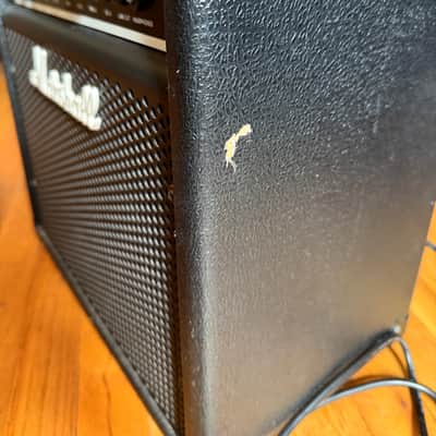 Marshall MB MB15 2-Channel 15-Watt 1x8" Solid State Bass Guitar Combo 2009 - 2013 - Black image 4