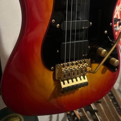 Valley Arts M Series (Steve Lukather) 1990 - Cherry burst image 3