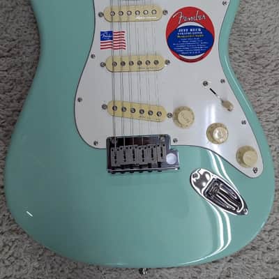 Fender Jeff Beck Stratocaster Guitar, Rosewood Fretboard, Surf Green with Case image 4