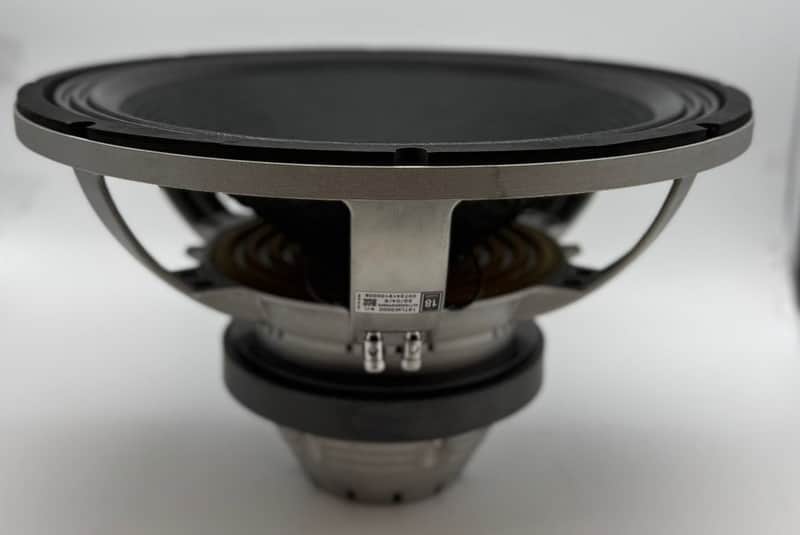 Eighteen Sound 18TLW3000-8 18IN Woofer 3600w 8ohms image 1