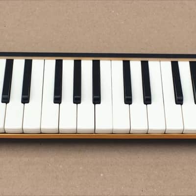 Suzuki MD-36 Melodion Vintage Melodica Keyboard Harmonica + Case and Accessories (M-36) image 3