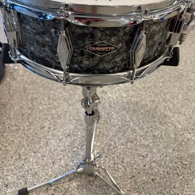 Solid Maple Craviotto 5 1/2" x 14" Johnny C Snare Drum, Black Oyster image 7