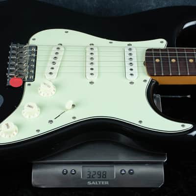 Fender Vintera III Early 60 Strat Rosewood Black MX25165000 image 5