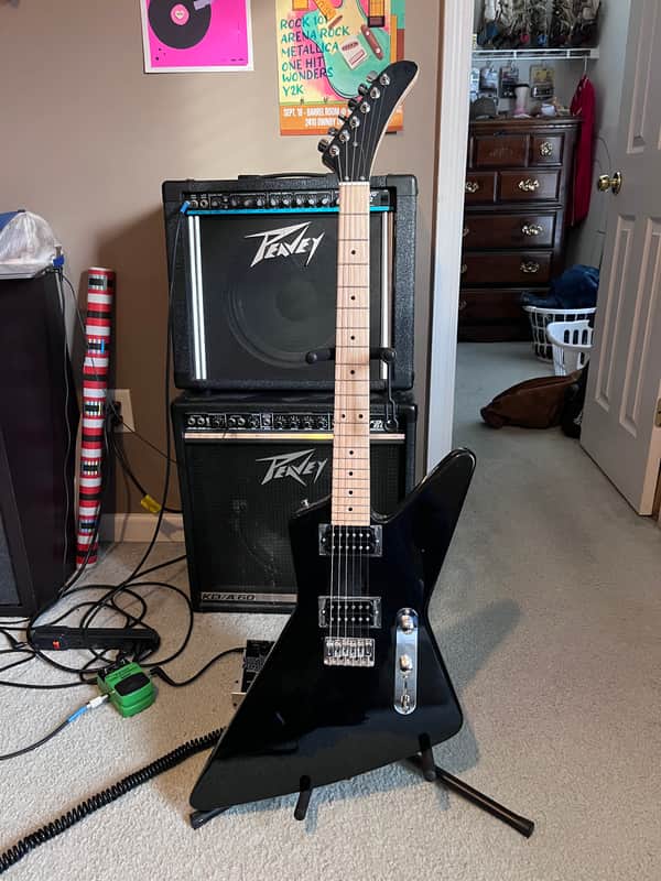 Hondo 780 Deluxe Explorer Mid 80s - Gloss Black image 1