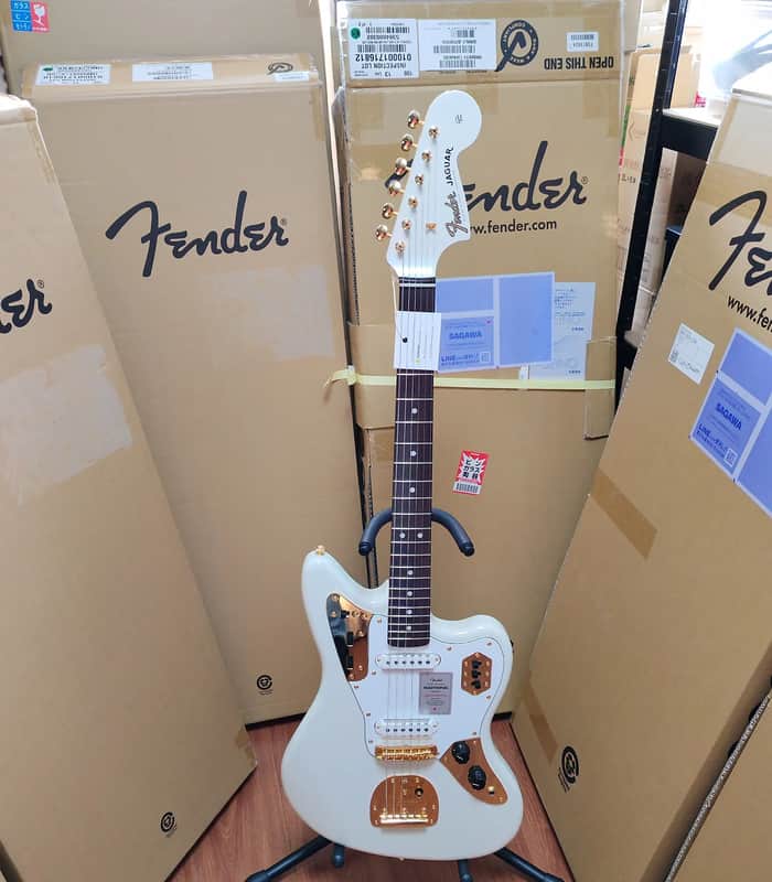 *NEW IN BOX* 2025 Fender Japan Limited Edition Traditional Collection, 60's Jaguar White Pearl Gold with Matching Headstock, MIJ