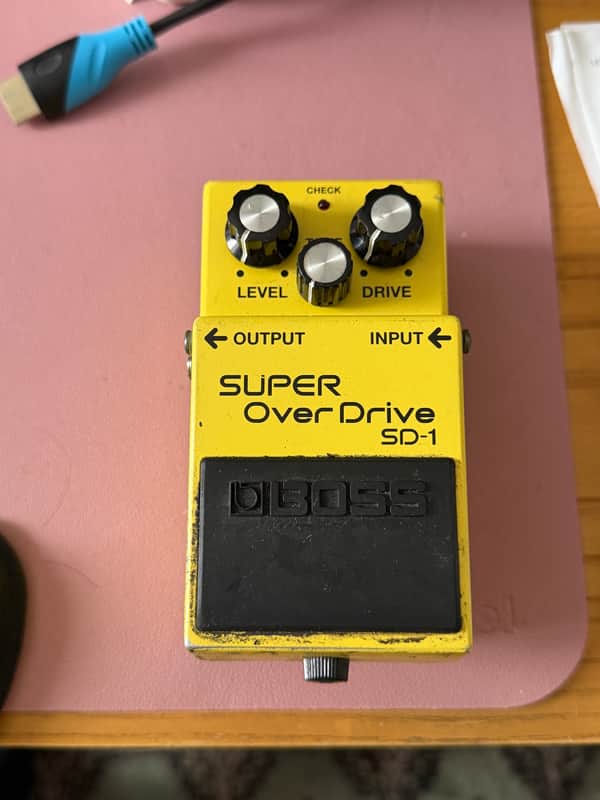 Boss SD-1 Super OverDrive (Silver Label) 1997 - Present - Yellow image 1