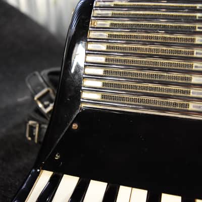 Guerrini Company 2/4 Student Accordion image 4