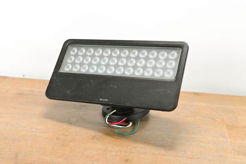 Philips iW Blast12 Powercore Frosted Lens LED Fixture CG011P6 image 1