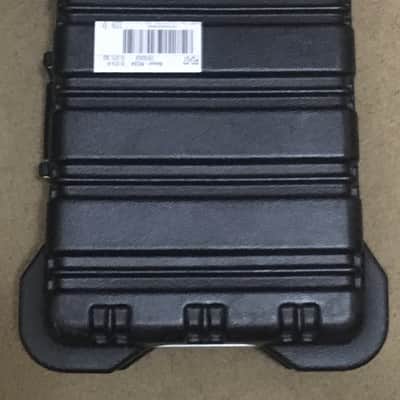Hard shell optics case 2 by 1 feet image 5