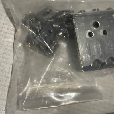 NOS 2000's Fender USA American Standard Stratocaster Complete Base Plate & Saddles image 5