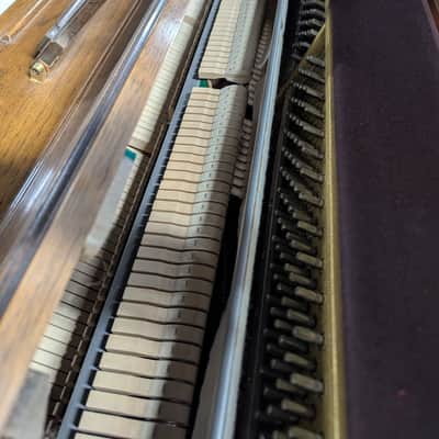 Kawai Piano 42" Console SN 49135 - walnut image 6