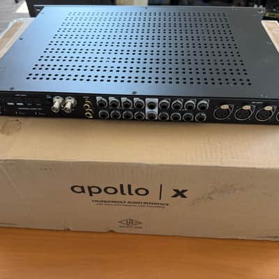 Universal Audio Apollo x8 Thunderbolt 3 Audio Interface 2018 - Present - Black image 3