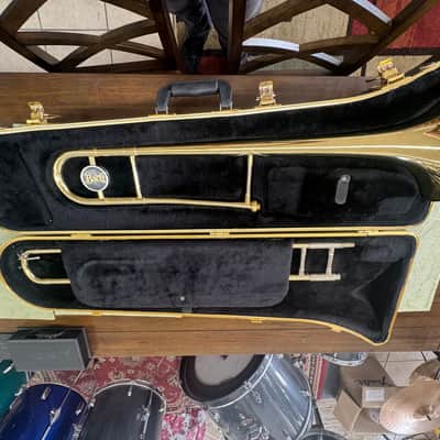 Bach TB300 Trombone.(Hard Case)(Mouthpiece). image 1