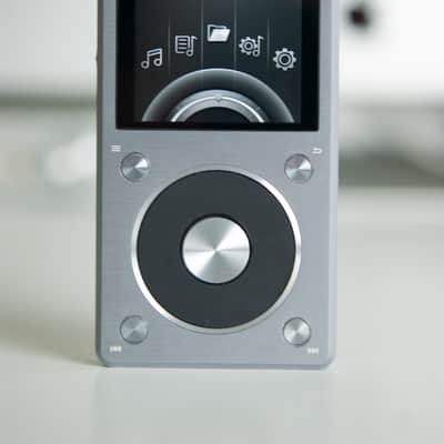 Fiio X5 2nd Gen Hi-res Audio Player (Gunmetal) in Excellent Condition image 4