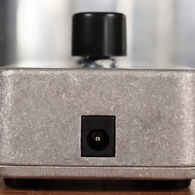 Electro-Harmonix EHX LPB-1 Linear Power Booster Preamp Pedal image 5