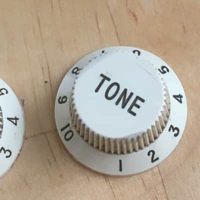 1987 Fender American Vintage Reissue Strat Stratocaster Knobs Guitar Relic Cream image 4