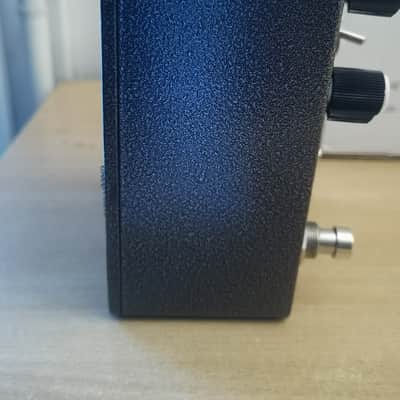 Lone Wolf Audio Iron Fist V3 fuzz image 7