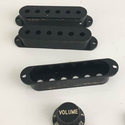 Genuine Fender Japan USA Strat MIJ 80s Stratocaster Knobs Pickup Covers Guitar Relic Black image 7